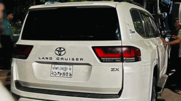 Police seize abandoned land cruiser belonging to ex-home minister Asaduzzaman Khan