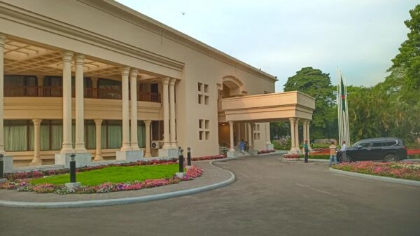 CA Dr. Muhammad Yunus, convened a meeting with senior secretaries and secretaries