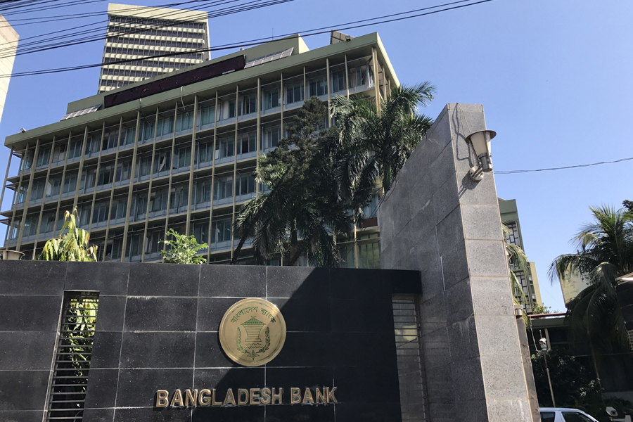 Central Bank decides to close 9 financial institutions