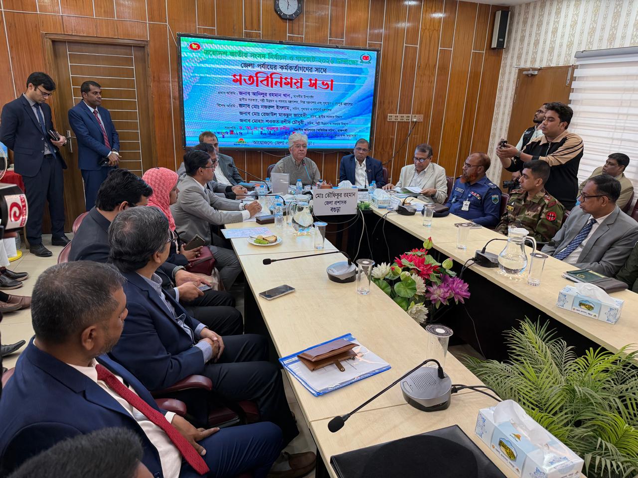 ‘গণভোটের মাধ্যমে জনগণের মতামতের ভিত্তিতে শতাব্দীর বাংলাদেশের ভবিষ্যৎ দিকনির্দেশনা নির্ধারণ করা হবে।’ – স্থানীয় সরকার উপদেষ্টা