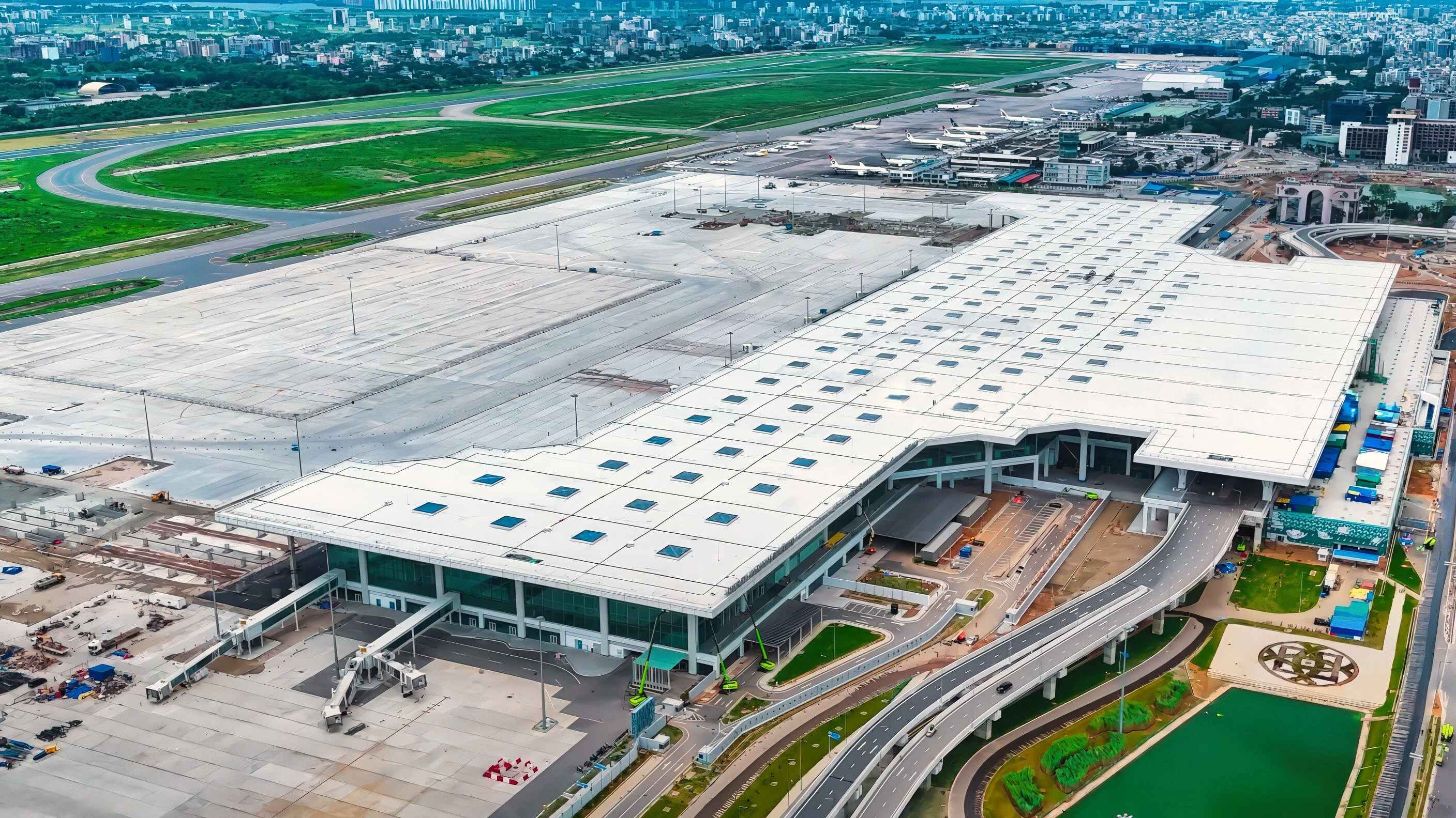37 aircraft can be parked at the third terminal at the same time